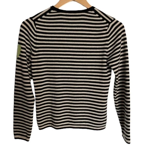 Classic Black and White Striped Crew Neck Sweater - Picture 4 of 4